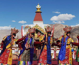 Himalayan Buddhism: Living Traditions Of The North